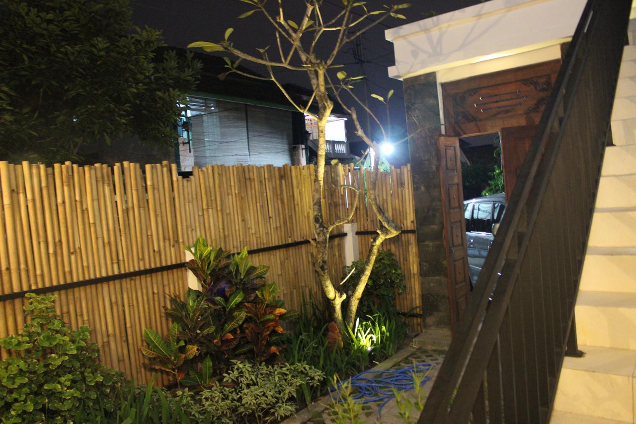 The Wayang Homestay Yogyakarta Exterior photo