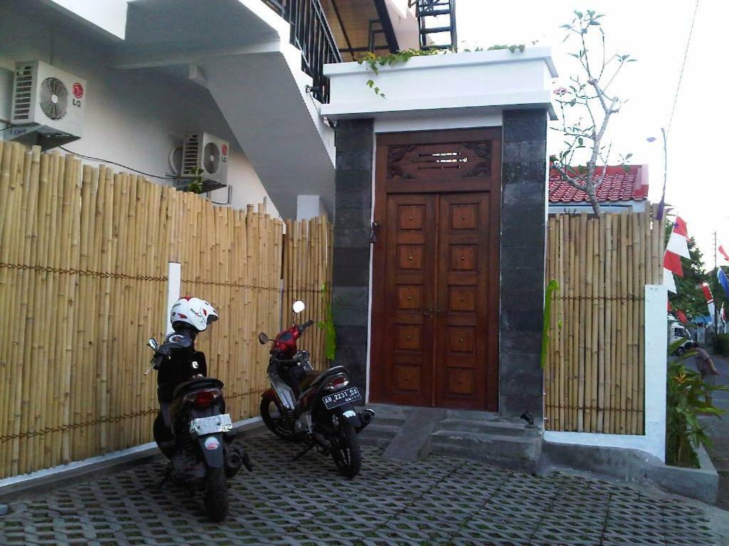 The Wayang Homestay Yogyakarta Exterior photo